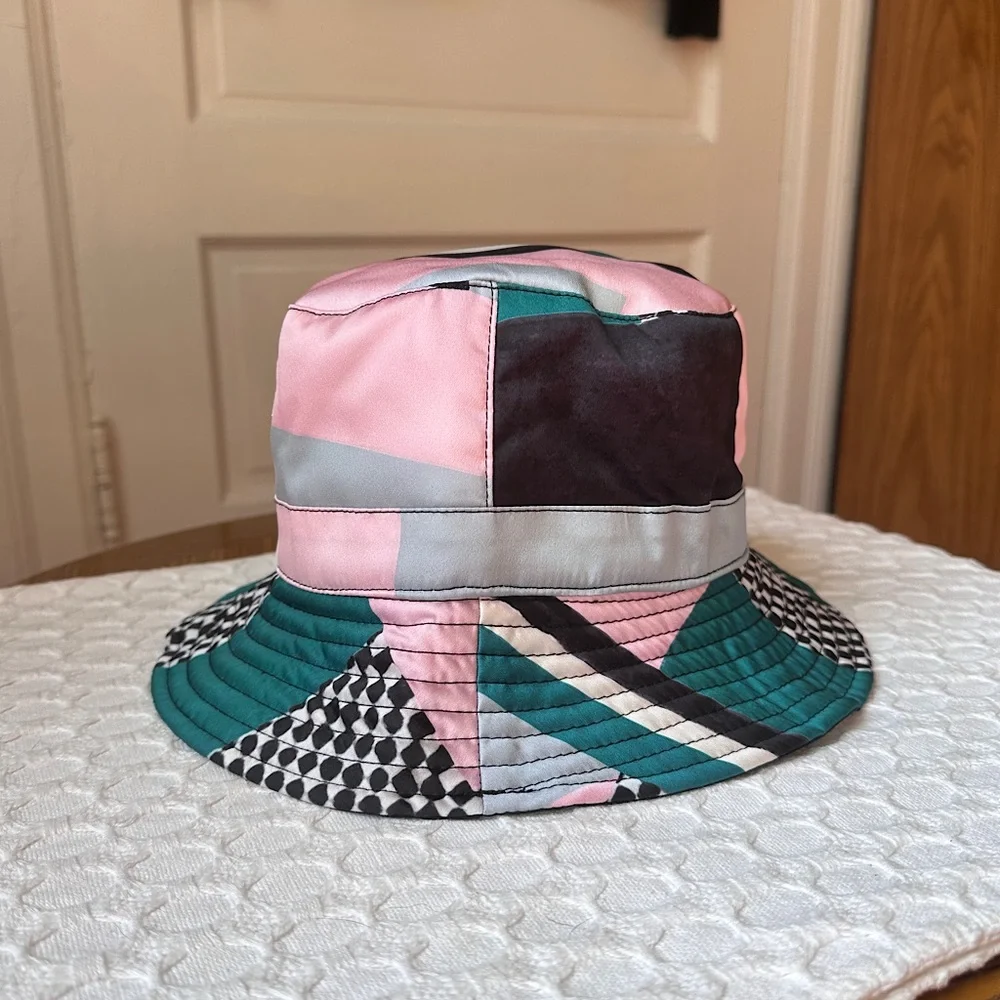Sergio Tacchini Multi-Color Patterned Bucket Hat - Pink & Teal